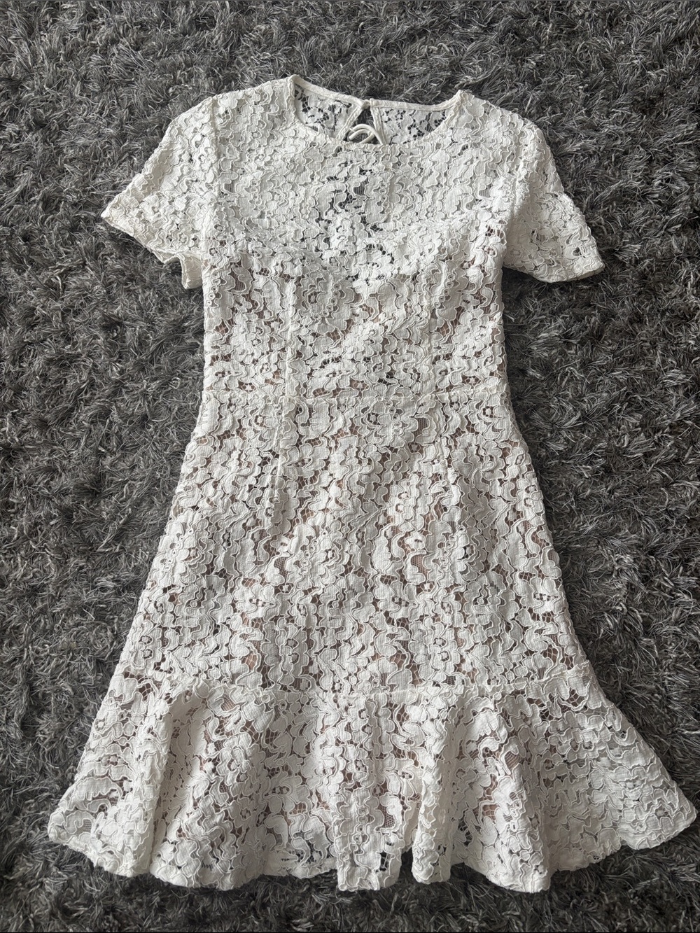 White Fox | M | Elegant White Lace Short Sleeve Ruffle Hem Dress - Picture 7 of 8